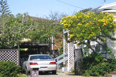 Photo of property in 2/9 Copley Street, New Lynn, Auckland, 0600