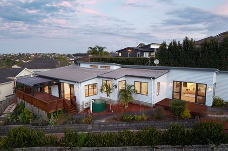 Photo of property in 43 Hornbill Drive, Fairview Heights, Auckland, 0632