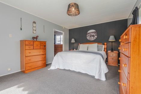 Photo of property in 43 Normanby Street, Woodville, 4920