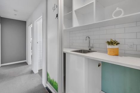 Photo of property in 1/109 Target Road, Totara Vale, Auckland, 0629