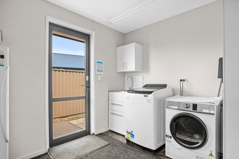 Photo of property in 8 Henderson Drive, Alexandra, 9320