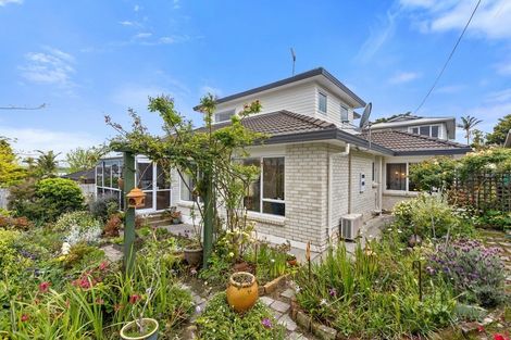 Photo of property in 2/21 Watea Road, Torbay, Auckland, 0630