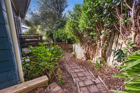 Photo of property in 38 Carlton Terrace, Westown, New Plymouth, 4310