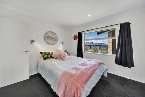 Photo of property in 11 Keene Drive, Bell Block, New Plymouth, 4312