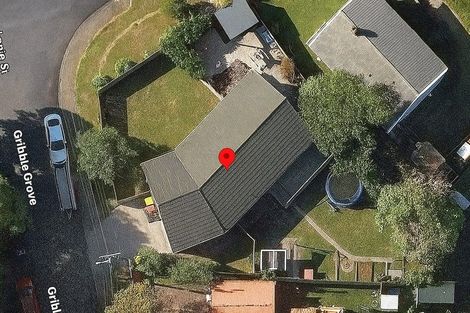 Photo of property in 1 Gribble Grove, Stokes Valley, Lower Hutt, 5019