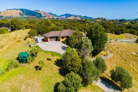 Photo of property in 23 Jacks Bush Road, Waikanae, 5391