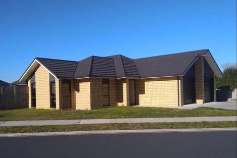 Photo of property in 102 Te Manatu Drive, Huntington, Hamilton, 3210