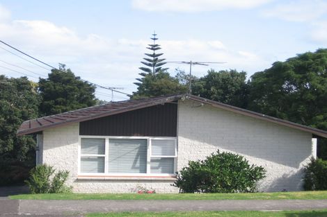 Photo of property in 2/14 Manuka Road, Glenfield, Auckland, 0629