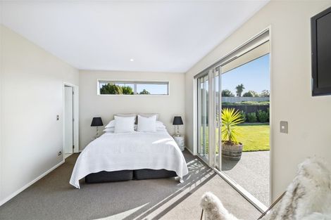 Photo of property in 33 Mariposa Crescent, Aidanfield, Christchurch, 8025