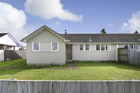 Photo of property in 10 Awatea Street, Levin, 5510
