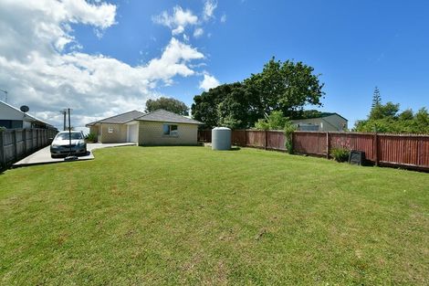 Photo of property in 1333 Whangaparaoa Road, Army Bay, Whangaparaoa, 0930