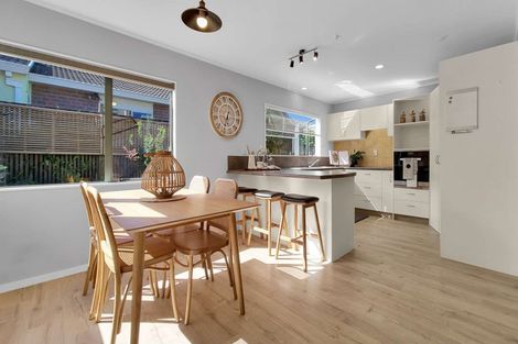 Photo of property in 70 Tawavale Street, Pukehangi, Rotorua, 3015