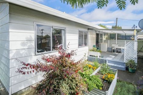 Photo of property in 2/19 Parkers Road, Tahunanui, Nelson, 7011