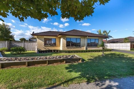 Photo of property in 51 Magic Way, Randwick Park, Auckland, 2105