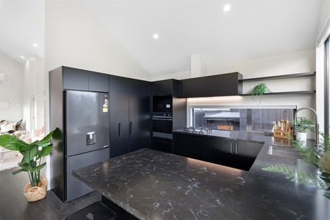 Photo of property in 21 Soudley Court, Jacks Point, Queenstown, 9371