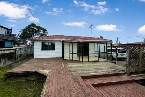 Photo of property in 6 Waterview Road, Favona, Auckland, 2024
