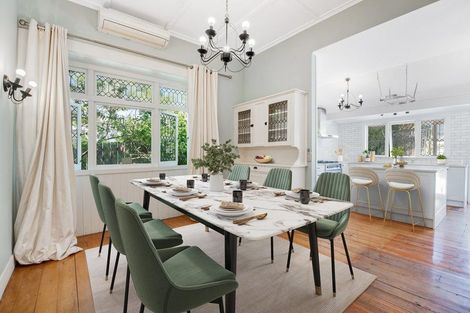 Photo of property in 14 Tiri Road, Manly, Whangaparaoa, 0930