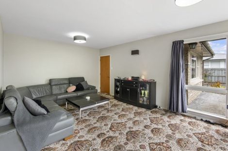 Photo of property in 27 Clipper Place, Redwood, Christchurch, 8051