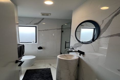 Photo of property in 1 Wyon Way, Flat Bush, Auckland, 2016