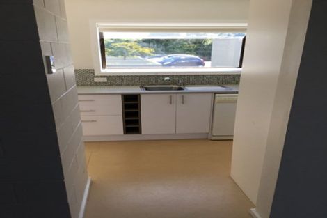 Photo of property in Lynbrae Court Flats, 19/4 Dr Taylor Terrace, Johnsonville, Wellington, 6037