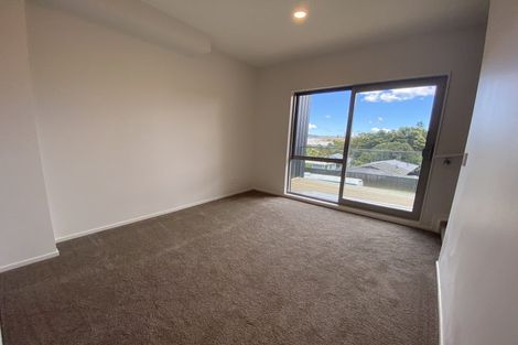 Photo of property in 57d Edmonton Road, Henderson, Auckland, 0612