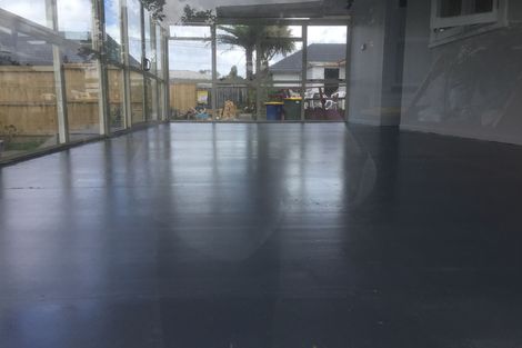 Photo of property in 28 Edwards Avenue, Henderson, Auckland, 0610