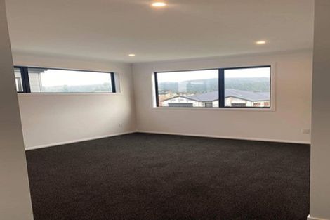 Photo of property in 17 Castletown Street, Wallaceville, Upper Hutt, 5018