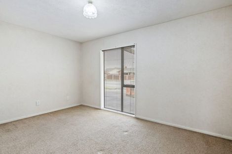 Photo of property in 2/280b Sawyers Arms Road, Bishopdale, Christchurch, 8053