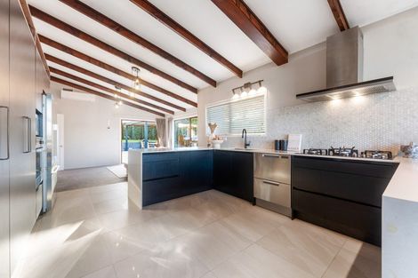 Photo of property in 30 Meadowvale Avenue, Forrest Hill, Auckland, 0620