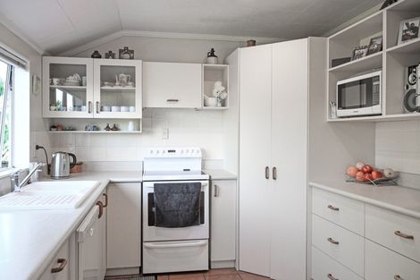 Photo of property in 60 Lucknow Road, Havelock North, 4130