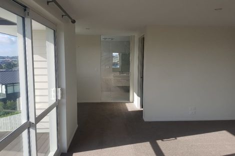 Photo of property in 12 Butler Stoney Crescent, Silverdale, 0932