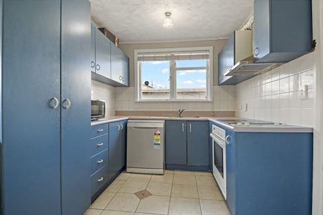 Photo of property in 82 Kelman Road, Kelston, Auckland, 0602