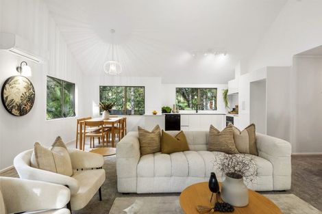 Photo of property in 2/48 Park Hill Road, Birkenhead, Auckland, 0626