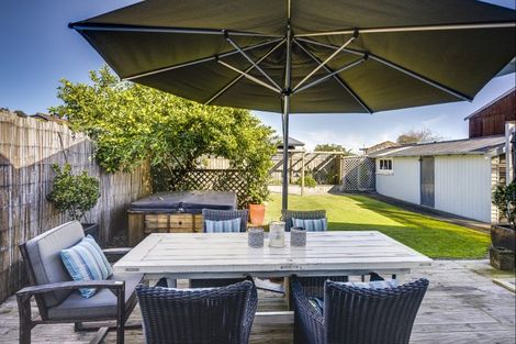 Photo of property in 14 Coronation Street, Ahuriri, Napier, 4110