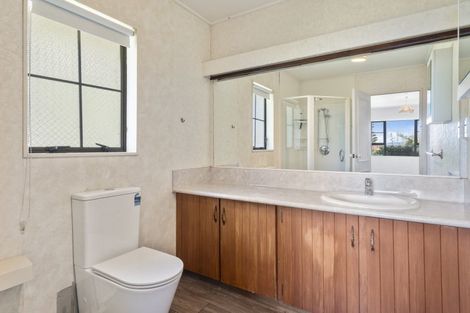 Photo of property in 31 John Sims Drive, Broadmeadows, Wellington, 6035