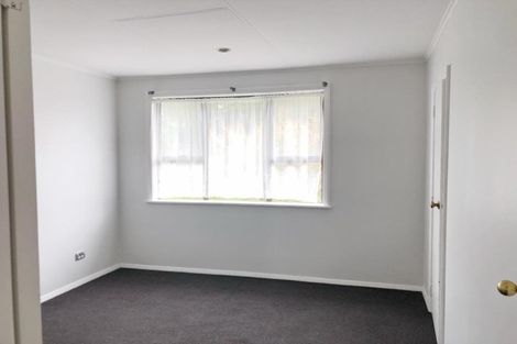 Photo of property in 67 Kelman Road, Kelston, Auckland, 0602