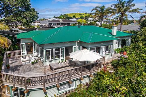 Photo of property in 1/50 Vauxhall Road, Devonport, Auckland, 0624