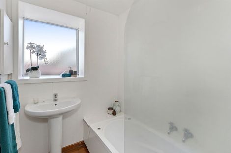 Photo of property in 19 Egmont Place, Bishopdale, Christchurch, 8051