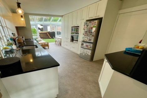 Photo of property in 10 Paisley Terrace, Karori, Wellington, 6012