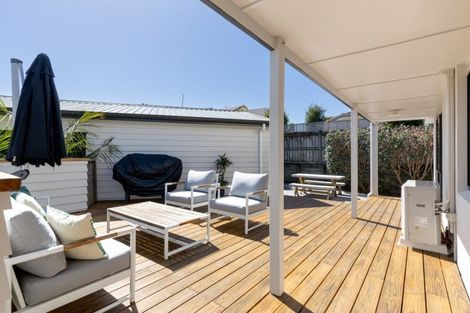 Photo of property in 27 Barbara Grove, Papamoa Beach, Papamoa, 3118