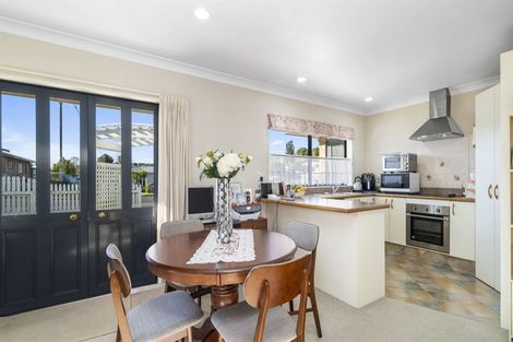 Photo of property in 76 Otumoetai Road, Judea, Tauranga, 3110