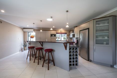 Photo of property in 8 Cooper Crescent, Cambridge, 3434