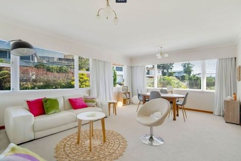 Photo of property in 5 Price Street, Westown, New Plymouth, 4310