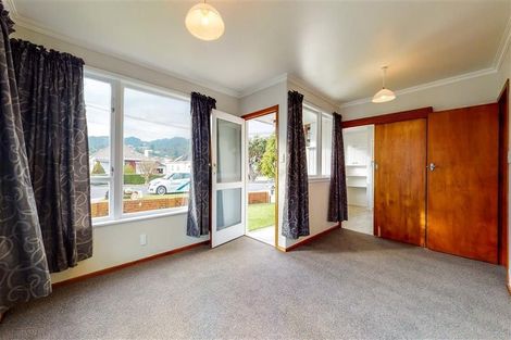 Photo of property in 9 Green Street, Epuni, Lower Hutt, 5011
