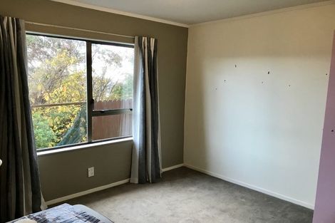 Photo of property in 125 Mark Avenue, Grenada Village, Wellington, 6037