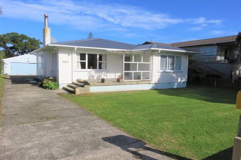 Photo of property in 30 Sea View Road, Baylys Beach, Dargaville, 0377