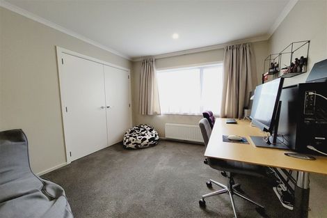 Photo of property in 9 Henrietta Maxwell Grove, Wainuiomata, Lower Hutt, 5014