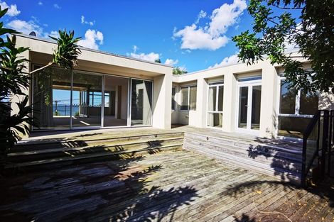 Photo of property in 20 Bournemouth Terrace, Murrays Bay, Auckland, 0630