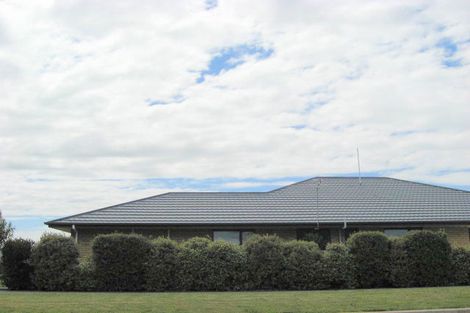 Photo of property in 28 Petries Road, Woodend, 7610