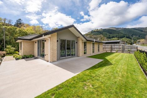 Photo of property in 4 Mclaughlin Lane, Stoke, Nelson, 7011